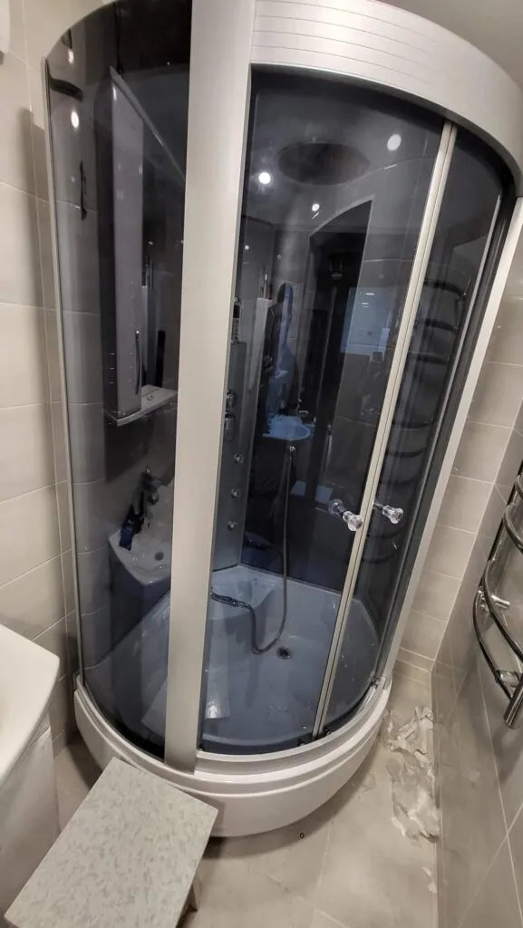 Dušo kabinos montavimas